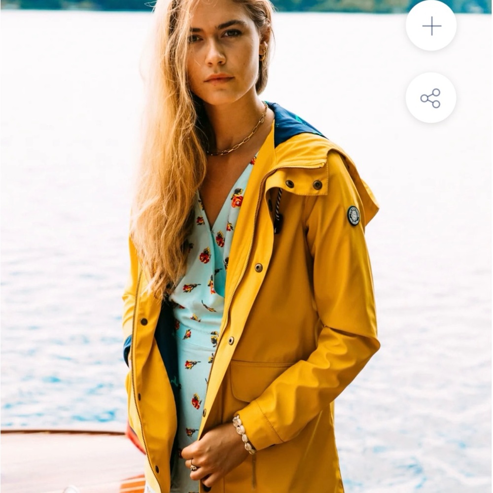 Old Salt Kiel James Patrick Jacket with Hood and Water-Resistant